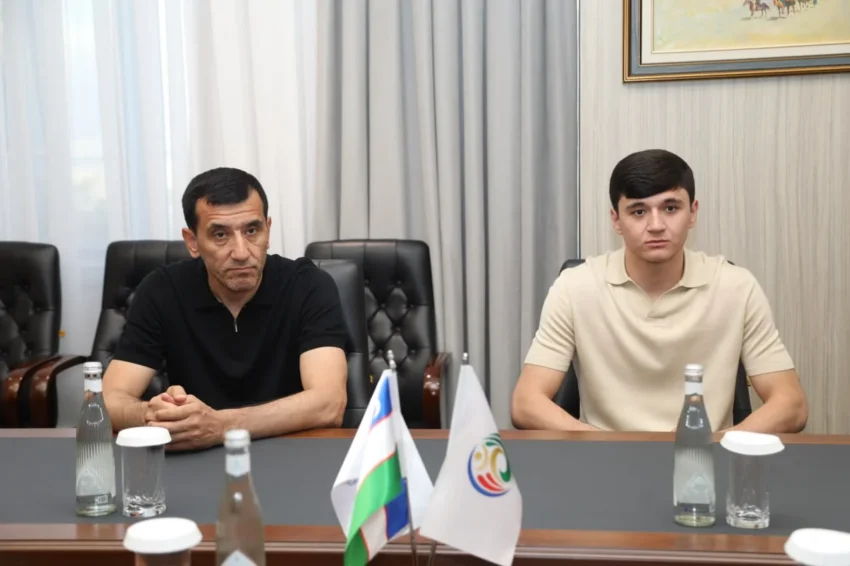 Abdukodir Khusanov in Manchester City kit