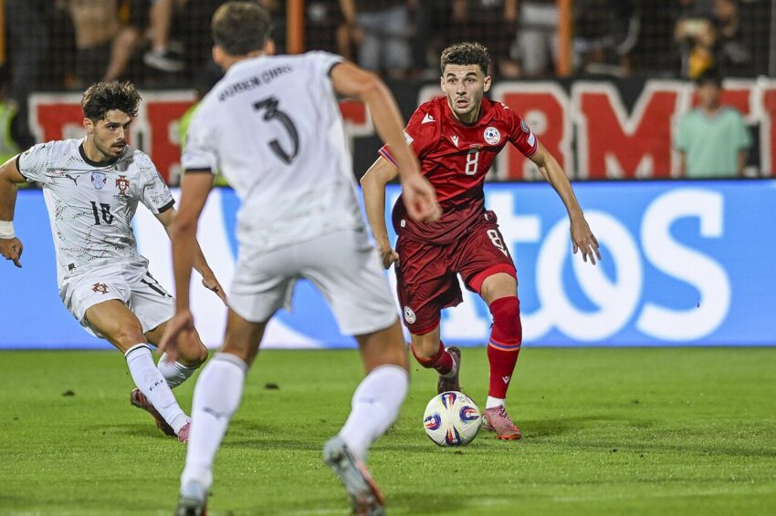 Ruben Dias arrives with Manchester City squad in Hong Kong