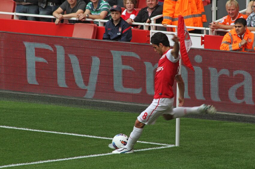 Mikel Arteta on the Arsenal touchline during a match