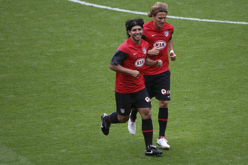 Sergio Aguero and Diego Forlan, players who represented both Manchester City and Atletico Madrid